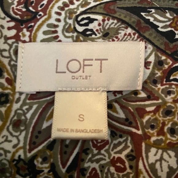 Small LOFT Blouse - Picture 3 of 6